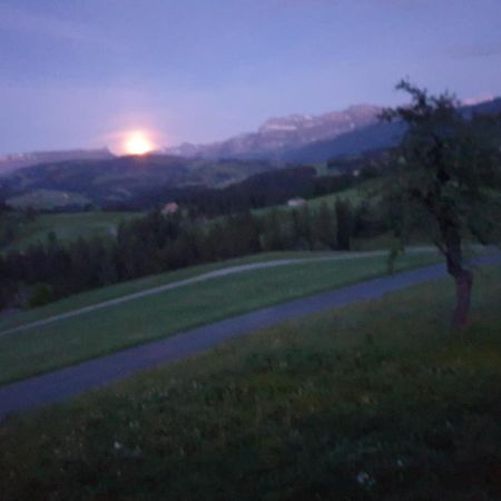 B&B Kraettli Eggiwil ภายนอก รูปภาพ